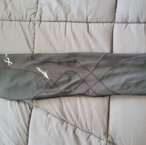 CW-X Endurance Generator Joint & Muscle Support 3/4 Compression Tights